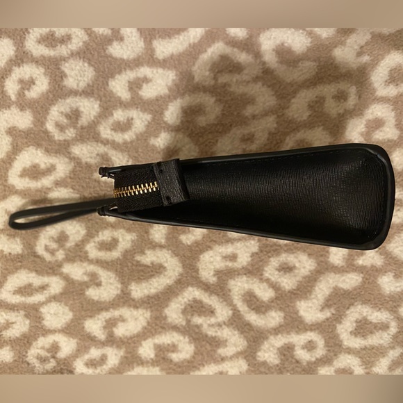 kate spade wristlet - Picture 4 of 11